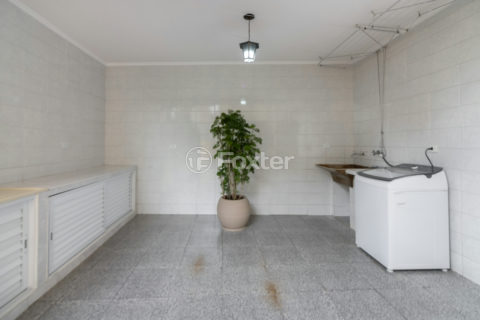 Image 10 - 1028913