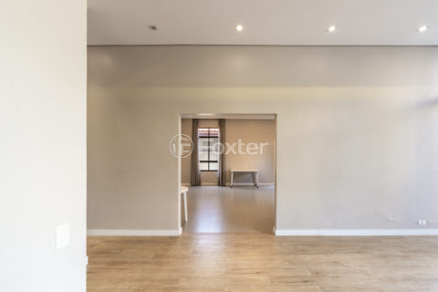 Image 38 - 1028916