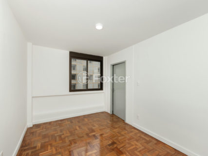 Image 32 - 1028917