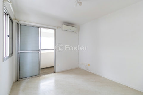 Image 7 - 1028918