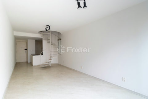 Image 3 - 1028918
