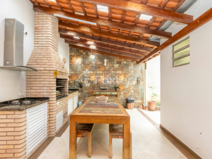 Image 37 - 1028922