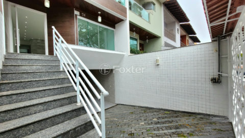 Image 7 - 1028928