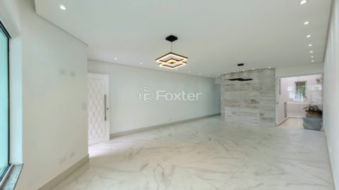 Image 3 - 1028928