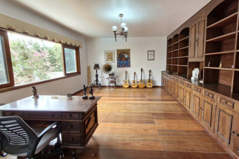 Image 12 - 1028930