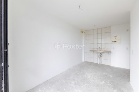 Image 4 - 1028937