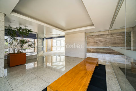 Image 82 - 1028938