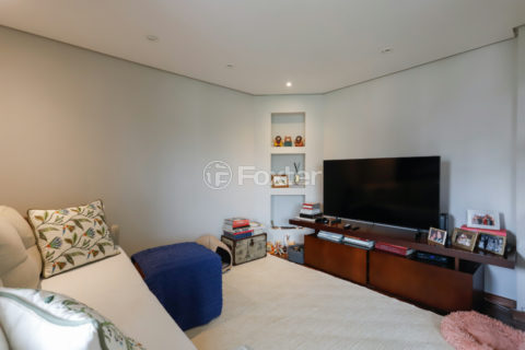 Image 7 - 1028942