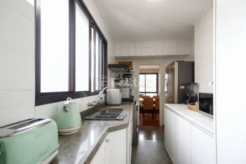 Image 50 - 1028942