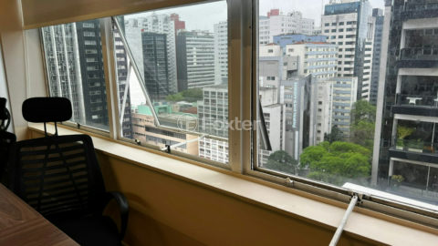 Image 10 - 1028949