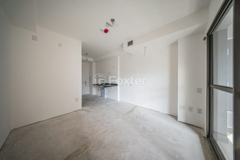 Image 8 - 1028959