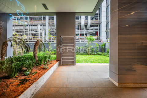 Image 35 - 1028959