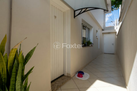 Image 32 - 1028982