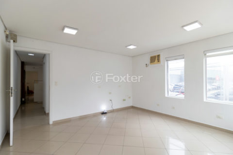 Image 22 - 1028989