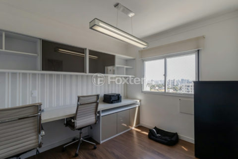 Image 32 - 1028991