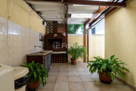 Image 34 - 1028992
