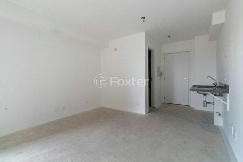 Image 7 - 1028994