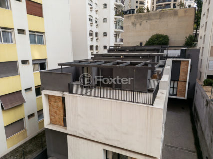 Image 33 - 1028996
