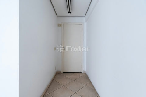 Image 3 - 1028998
