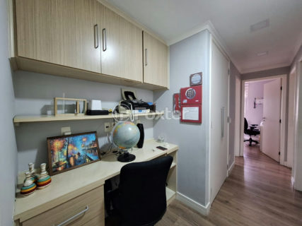 Image 9 - 1029000
