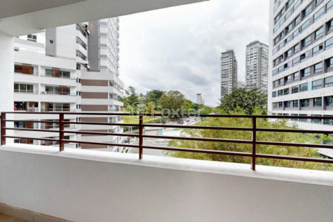 Image 11 - 1029007