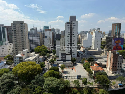 Image 19 - 1029078