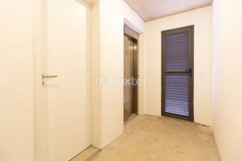 Image 32 - 1029085