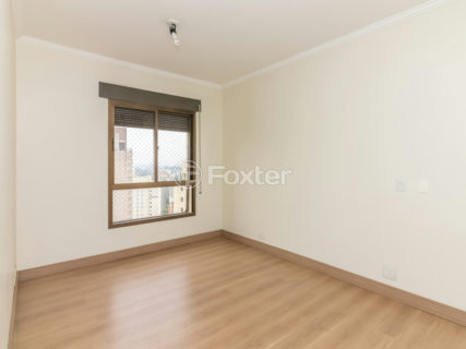 Image 39 - 1029105