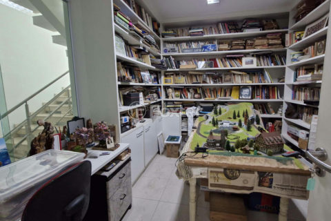 Image 75 - 1029111