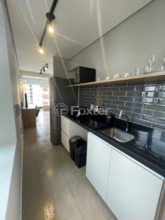 Image 10 - 1029145