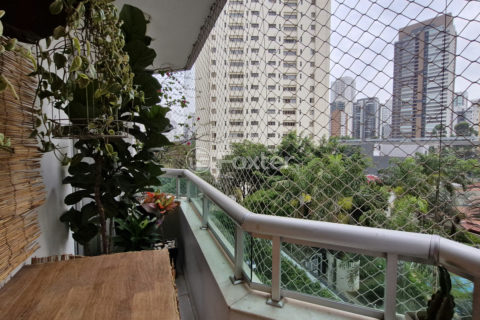 Image 15 - 1029146