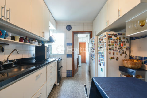Image 12 - 1029159