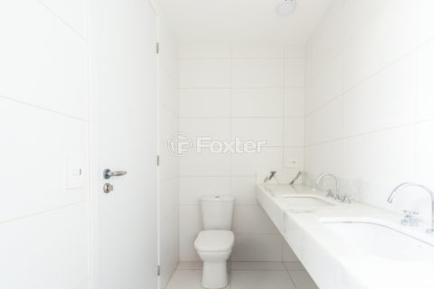 Image 21 - 1029170