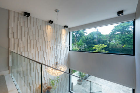 Image 14 - 1029177