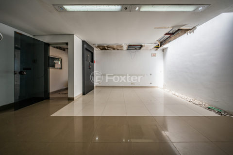 Image 1 - 1029180