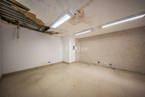 Image 10 - 1029180