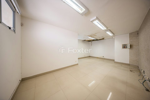 Image 11 - 1029180
