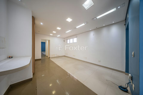 Image 9 - 1029180