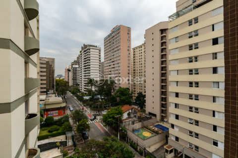 Image 18 - 1029206
