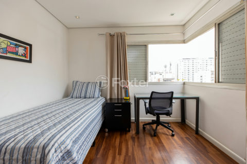 Image 21 - 1029212