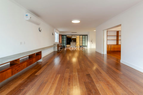 Image 4 - 1029247