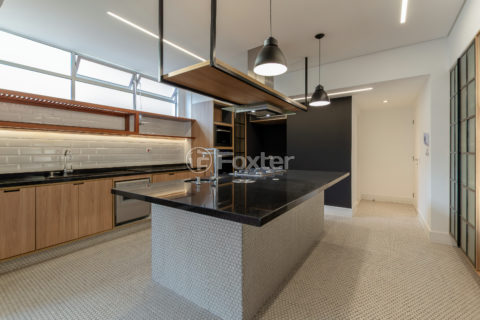 Image 21 - 1029247
