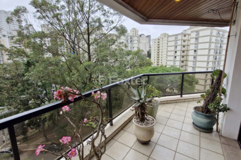 Image 8 - 1029306