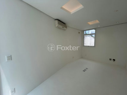Image 30 - 1029325