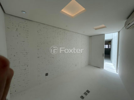 Image 31 - 1029325
