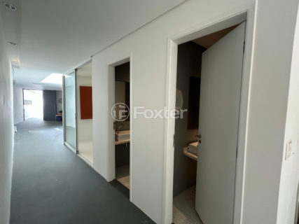 Image 22 - 1029325