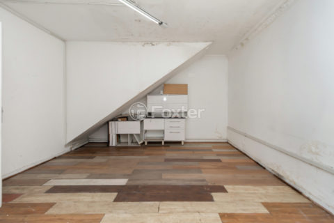 Image 32 - 1029342