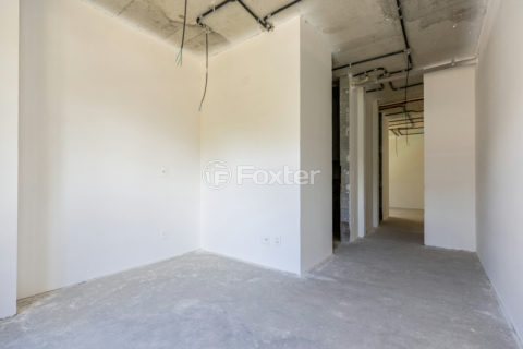 Image 16 - 1029344