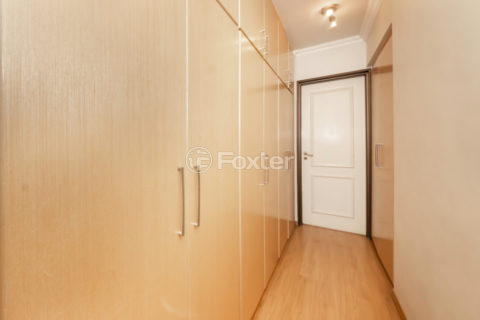 Image 31 - 1029354