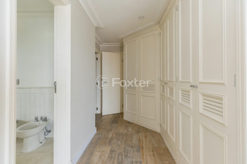 Image 34 - 1029359
